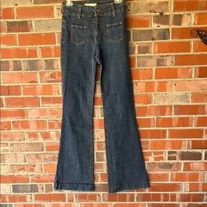 Women's High waisted stretch bootleg Jean.